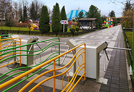 Tourniquets tripodes TTR-04CW, Parc d'attractions Divo Ostrov, Russie